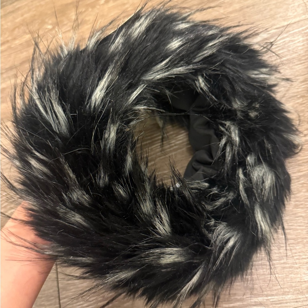 Windsor Black and White Faux Fur Winter Headband | NWT | One Size